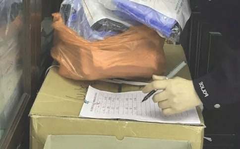 �}����K���Y(ji��)�R��12ƪ