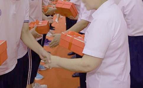 �������˶Y���L���Z��ͨ��440�䣩