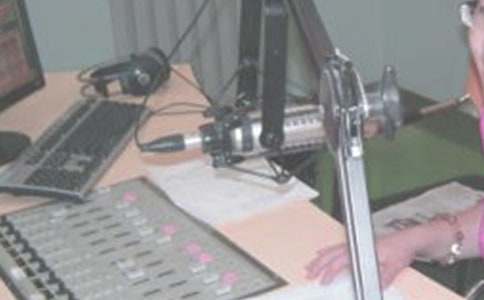 電臺(tái)廣播稿合集15篇