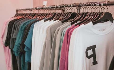 ���b���LƸ�ú�ͬ������(y��u)��