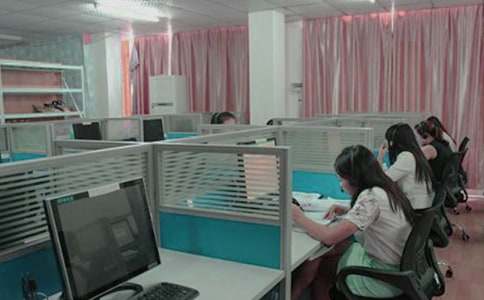 客服話務(wù)員年度個人總結(jié)