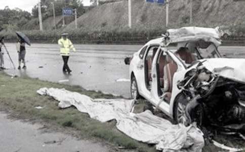 ��ͨ�¹ʵęzӑ��(�R��15ƪ)