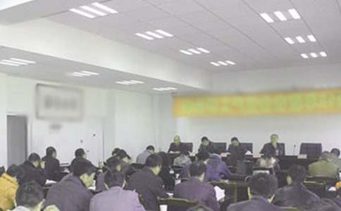 (��(y��u)��)���L(zh��ng)��(j��ng)Ƹ���v��15ƪ