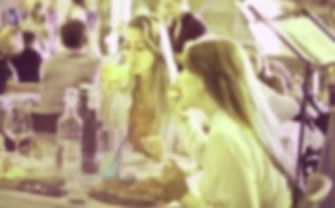 ���¾ƕ�(hu��)�ϵĴ��x�~