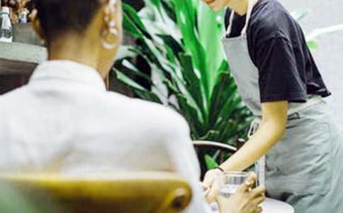 ���˱�P(y��ng)�T���ı�P(y��ng)��8ƪ