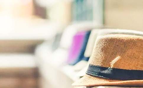 �а��������(d��ng)�̰���Ư����ñ��