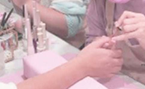 ���׵�Ļ�ӷ���