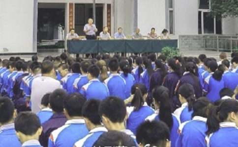 ���С�Wɢ�W��YУ�L�vԒ��