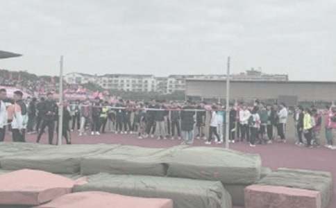 《跨越式跳高》教案