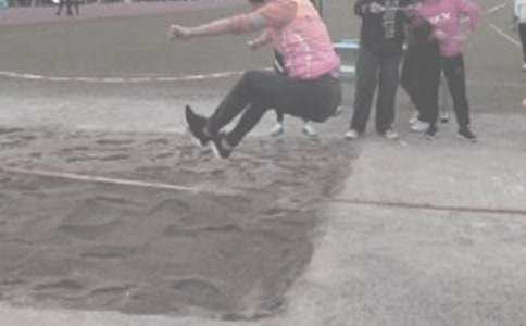 致跳遠(yuǎn)運(yùn)動員廣播稿優(yōu)秀