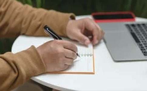 【熱門】小雞寫作文錦集10篇