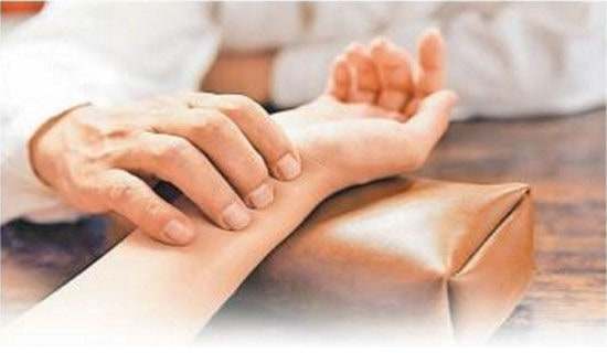 門診醫(yī)生個人述職報(bào)告2篇(推薦)